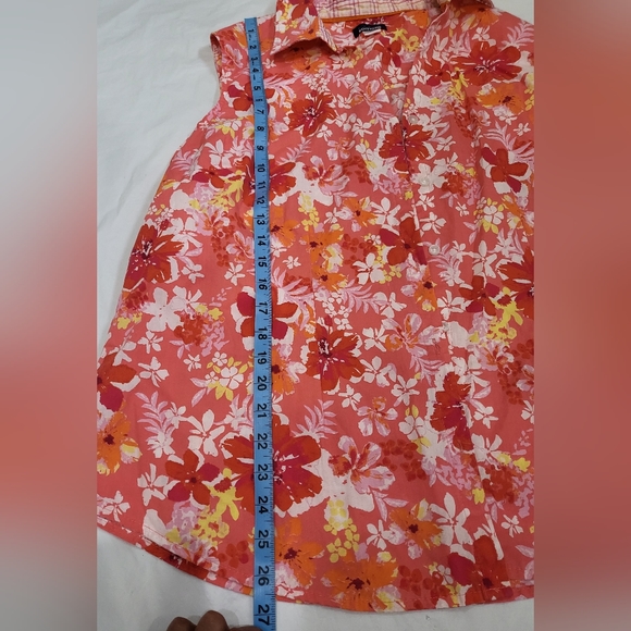 BASIC EDITIONS Size 1x Orange Tropical Floral Patterned Sleeveless Button Up Top - Picture 4 of 4